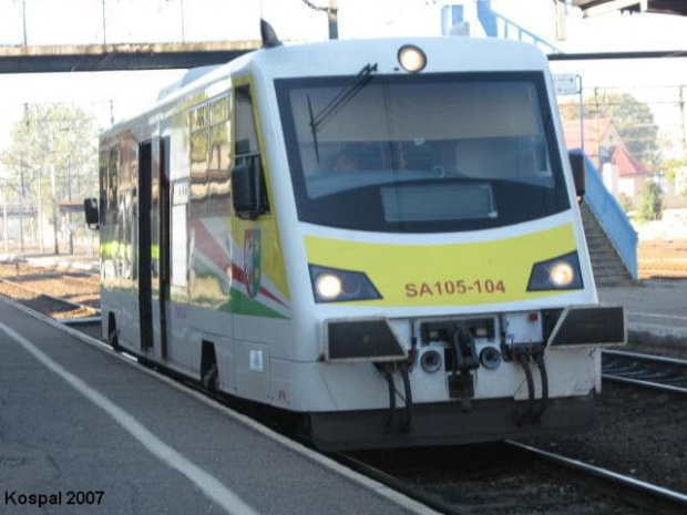 14.10.2007 (Krzyż) SA105-104 jako pociąg osobowy Kostrzyn - Piła