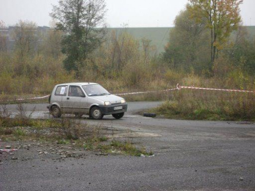 Kręciołek Dobczyce 28.10.07 Załoga Wójcik/ Szelerewicz fiat CC 700 :)