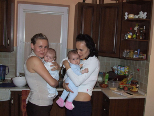 Młode mamuśki i ich skarbeczki Otylka i Oleńka!