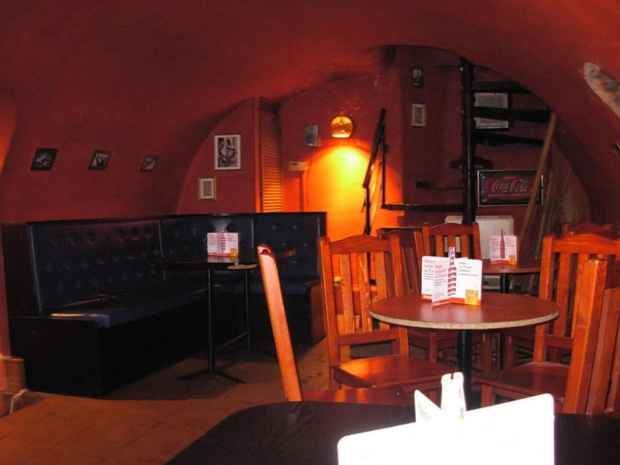Wnętrze "Dromadera" mojego ulubionego pubu #PoznańPub