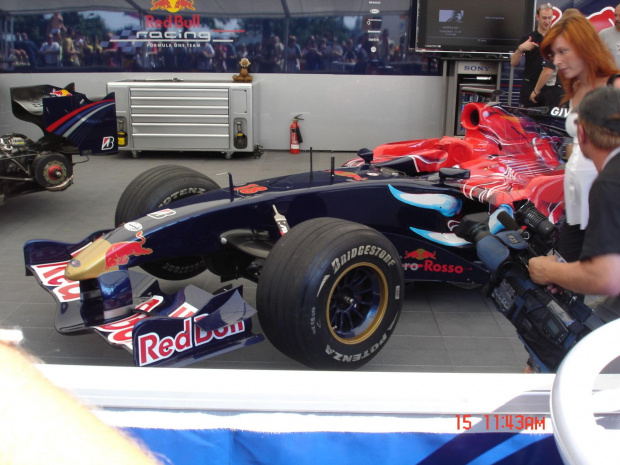 Bolid F1 Scuderia Toro Rosso