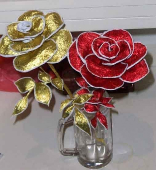róże wykonane z krepiny #artystyczne #bibułkarstwo #BożeNarodzenie #bukiety #chrzest #dekoracje #dekoratorstwo #DlaBabci #DlaCiebie #DlaMamy #DlaTaty #DoBiura #DoRestauracji #DzieńMatki #ekologiczne #imieniny #kartki #kompozycje #komunia #kwiaty