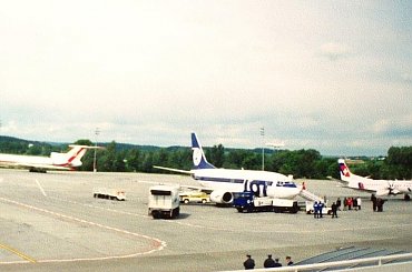Balice EPKK 1998 w tle lądujący ukraiński Tu-134,
Crossair saab 2000 tu154 b737 #b737 #saab2000 #Balice #epkk