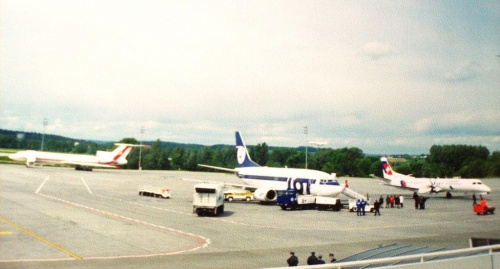 Balice EPKK 1998 w tle lądujący ukraiński Tu-134,
Crossair saab 2000 tu154 b737 #b737 #saab2000 #Balice #epkk
