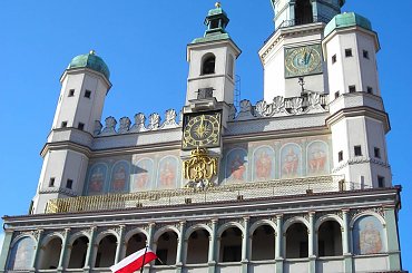 Żałoba Narodowa w Poznaniu - Ratusz #ŻałobaNarodowa #PoznaniuRatuszRatusz #PoznanskiRatusz #StaryRynek #koziolki #poznań