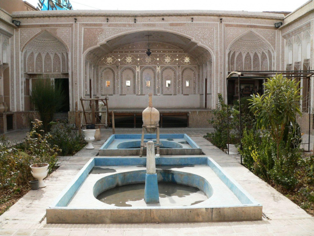 Yazd - muzeum khanatów (podziemnej kanalizacji wodnej budowanej od czasów Sasanidów - Yazd znajduje się na skraju pustyni)