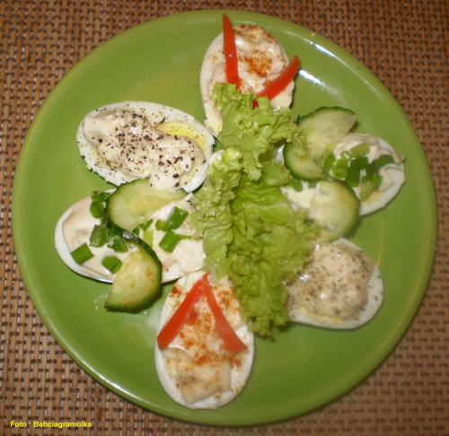 Jajka w majonezie.Przepisy: www.foody.pl , WWW.kuron.pl i http://kulinaria.uwrocie.info/ #jajka #śniadanie #kolacja #przekąski #jedzenie #kulinaria