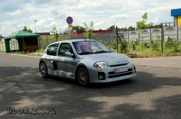 Renault Clio V6