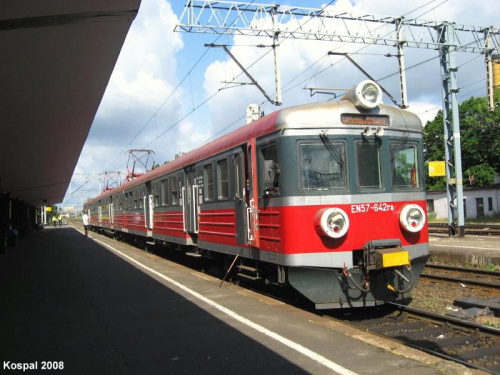 14.06.2008 ( Zielona Góra ) EN57-642 jako pociąg osobowy do Wrocławia Gł.