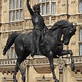 Król Ryszard Lwie Serce:) #konik #posąg #Parlament