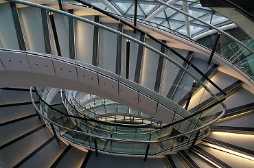 W dół... #schodki #CityHall #NoweMiasto