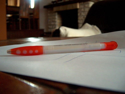 długopisik na stoliku :P mogłem zrobic zdj pod innym kątęm