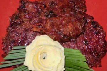 Placki ziemniaczano-buraczane.Przepisy na : http://www.kulinaria.foody.pl/ , http://www.kuron.com.pl/ i http://kulinaria.uwrocie.info #placki #ziemniaki #buraki #obiad #DrugieDanie #DodatkiDoIIDania #gotowanie #jedzenie #kulinaria #PrzepisyKulinarne