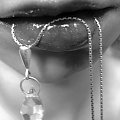 #usta #ciało #biżuteria #kryształ