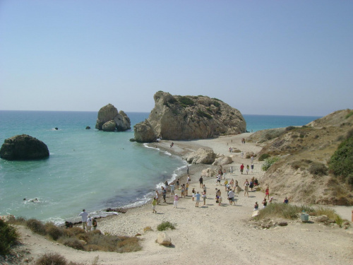 Cypr,Petra tou Romiou,Skały Afrodyty #Cypr #Morze #PetraTouRomiou #skała #Afrodyta #plaza #BialyPiasek