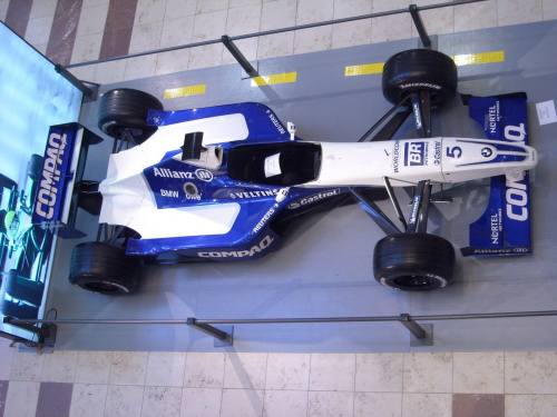 Wystawa bolidów F1 Galeria Bałtycka_Williams FW23_Ralf Schumacher_2001