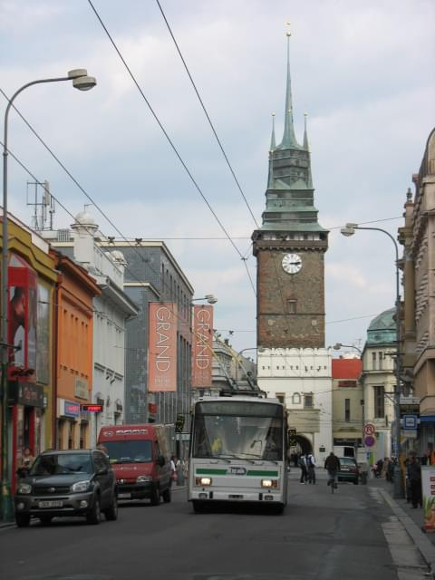 Dopravní podnik města Pardubic;
Pradubice tr. Miru