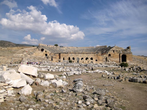 Pamukale, Hierapolis.
Rzymski amfiteatr