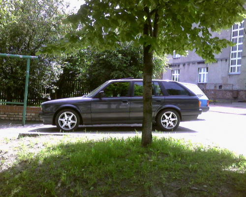 BMW e30 320i Touring