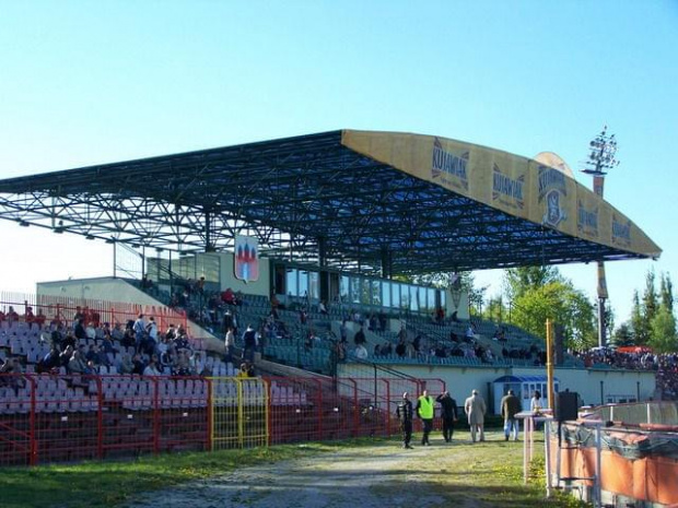 Trybuna główna na stadionie w Bydgoszczy