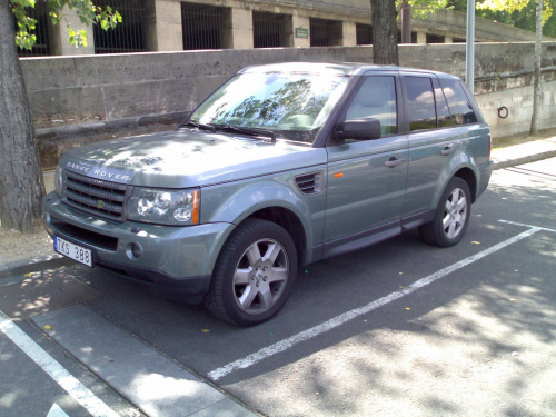 Range Rover Sport, fotka robiona na parkingu we Francji ;)