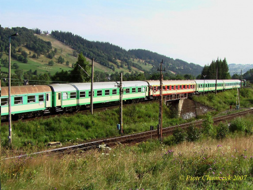 Zakopane 28.07.2007 - SM42-769 manewruje ze składem pociągu pospiesznego na stacji postojowej na Spyrkówce #kolej #PKP #Zakopane #parowóz #Ty2 #EU07 #SM42