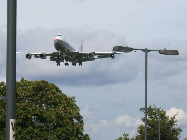 Heathrow...nisko latajace samolotki....