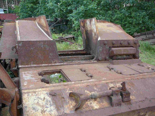 Wrak działa samobieżnego StuG III Ausf. G