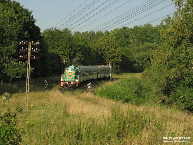 10 sierpnia 2007 r. SM42-1122 na czele pociągu relacji Pisz - Szczytno.