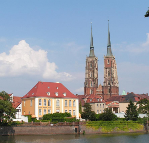Tutaj piekne wieże katedry wrocławskiej.