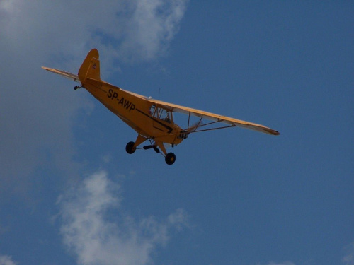 W latach 30. XX wieku skonstruowano prosty i tani dwumiejscowy samolot o nazwie Piper L-4 Cub. Produkowany był z mylš o dwuletniej eksploatacji, po której remont miał być bezcelowy. Mimo to konstrukcja się sprawdziła i wiele z tych maszyn lata już od...