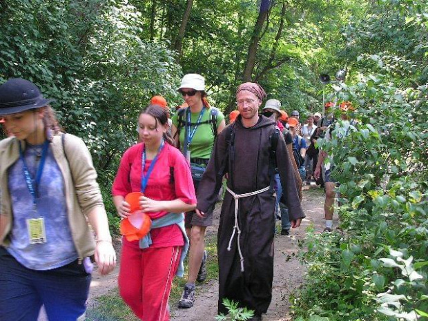 Pielgrzymka piesza Grupa Teczowa A. D. 2007. 29 lipca - 12 sierpnia z Kostrzyna nad Odrą na Jasną Górę. Tegoroczna liczyła 96 uczestników i znów przeszła ponad 440 kilometrów... #PielgrzymkaWakcje