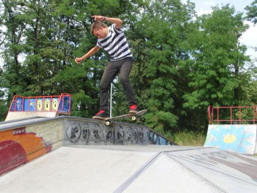 bs noseslide
Olej #DeskorolkaSkateboarding