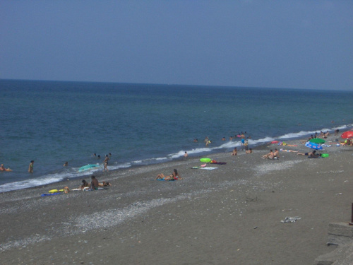 Plaża pozostawia dużo do zyczenia dla osob przyzwyczajonych do piasku polskiego nad Bałtykiem, Ale naprawde ta rownież ma swoj urok i pozytywy :)
A wiecie jakie tam śa muszelki ;o! Przepiękne!:)