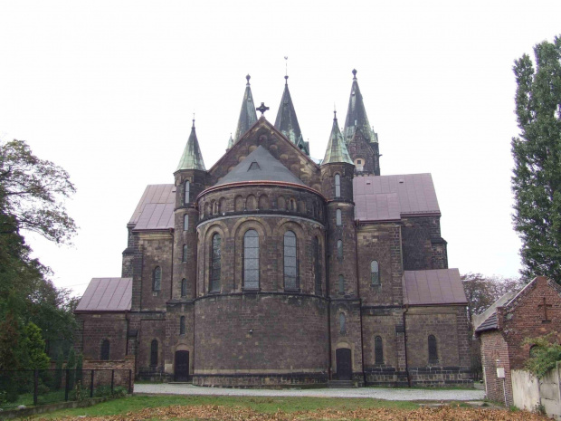Nowy kościół w Kochłowicach wybudowany w 1902 roku z inicjatywy ks. Ludwika Tunkla. Widok od wschodu. #NowyKościół #neogotycki #neoromański #Tunkel #Kochłowice #kochlowice #Kochlowitz